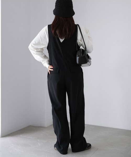 Riberry（リベリー）の「ピーチ起毛Vネックサロペット（サロペット/オーバーオール・レディース・ブラック・FREE）」の14枚目の写真