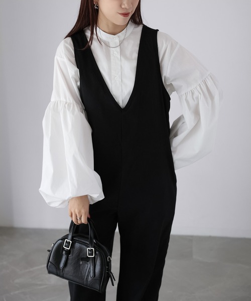 Riberry（リベリー）の「ピーチ起毛Vネックサロペット（サロペット/オーバーオール・レディース・ブラック・FREE）」の11枚目の写真