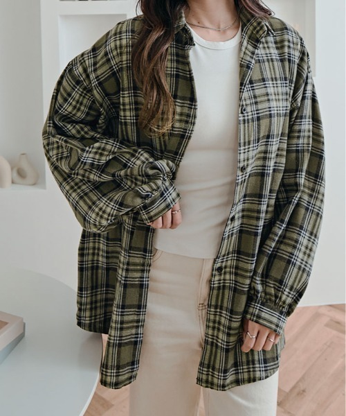 kirakiraShop(キラキラショップ)の「チェック柄 ルーズフィット シャツ(シャツ/ブラウス・レディース・ベージュ/ネイビー/ブルー/グリーン・FREE)」の10枚目の写真