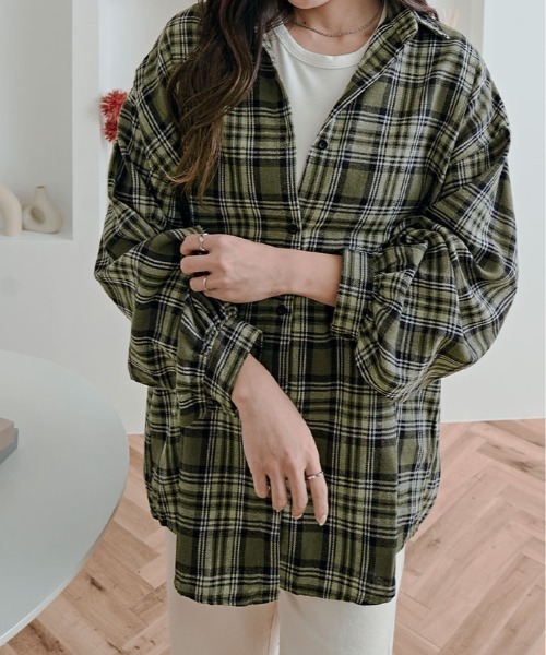 kirakiraShop(キラキラショップ)の「チェック柄 ルーズフィット シャツ(シャツ/ブラウス・レディース・ベージュ/ネイビー/ブルー/グリーン・FREE)」の15枚目の写真