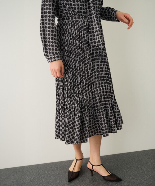 ROPE'(ロペ)の「ship's rope' オリジナルプリントプリーツタイワンピース(シャツワンピース・レディース・ネイビー/キャメル・36/38)」の9枚目の写真