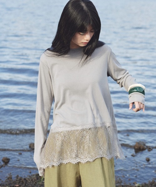 MEDE19F(メデジュウキュウ)の「MEDE19F ヘムレーストップス(Tシャツ/カットソー・レディース・ホワイト/ブラック/グレイッシュベージュ・L/3L/LL/M)」の3枚目の写真
