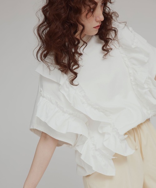 W:Huku（フーク）の「ビッグ フリル スウェット プルオーバー / Big Frill Sweatshirt Pullover（スウェット・レディース・オフホワイト/ブラック/杢グレー・FREE）」の4枚目の写真