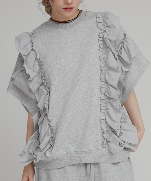 W:Huku（フーク）の「ビッグ フリル スウェット プルオーバー / Big Frill Sweatshirt Pullover（スウェット・レディース・オフホワイト/ブラック/杢グレー・FREE）」の13枚目の写真