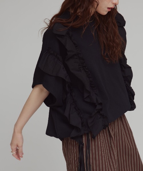 W:Huku（フーク）の「ビッグ フリル スウェット プルオーバー / Big Frill Sweatshirt Pullover（スウェット・レディース・オフホワイト/ブラック/杢グレー・FREE）」の19枚目の写真