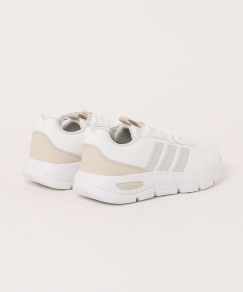 adidas(アディダス)の「【adidas】CF FLEX LACES(スニーカー・レディース・ブラック・23.0cm/23.5cm/24.0cm/24.5cm/25.0cm)」の2枚目の写真