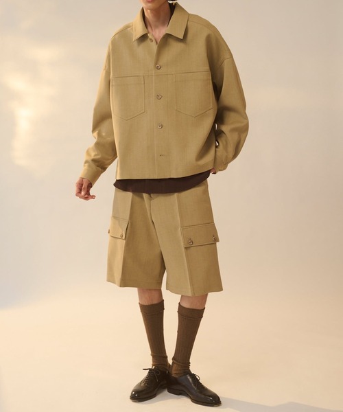 UJOH(ウジョー)の「【UJOH HOMME/ウジョー】Cropped BOX Blouson/ 三重織 / M732-Y50-900(ブルゾン・メンズ・ブラック/ベージュ・4/5)」の4枚目の写真