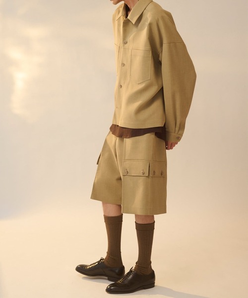 UJOH(ウジョー)の「【UJOH HOMME/ウジョー】Cropped BOX Blouson/ 三重織 / M732-Y50-900(ブルゾン・メンズ・ブラック/ベージュ・4/5)」の7枚目の写真
