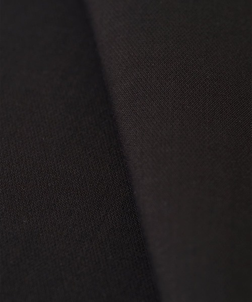 UJOH(ウジョー)の「【UJOH HOMME/ウジョー】Cropped BOX Blouson/ 三重織 / M732-Y50-900(ブルゾン・メンズ・ブラック/ベージュ・4/5)」の9枚目の写真