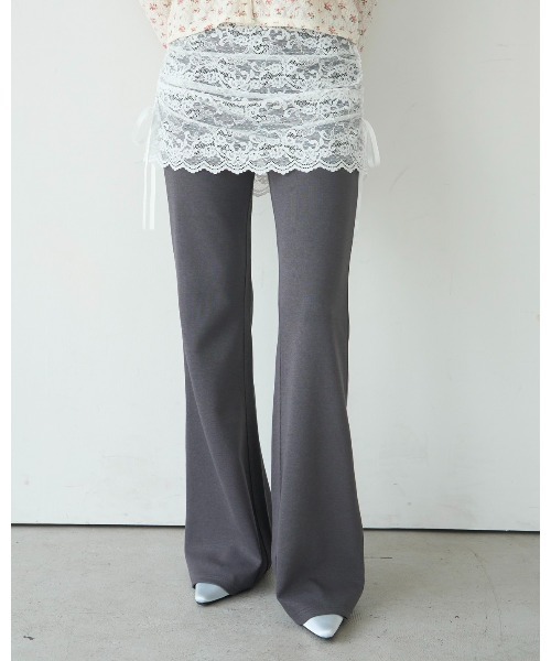 Smyeon(スミョン)の「Lace layered flare pants/レースレイヤードフレアパンツ(その他パンツ・レディース・パープル/ブラウン/チャコールグレー・MEDIUM/SMALL)」の2枚目の写真