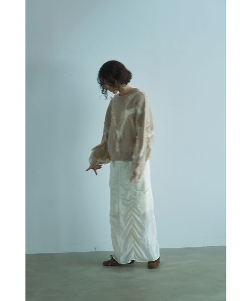 marjour(マージュール)の「FRINGE LINE KNIT TOP(ニット/セーター・レディース・ベージュ/グレー・M)」の7枚目の写真