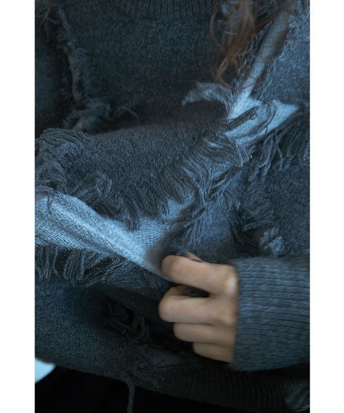 marjour(マージュール)の「FRINGE LINE KNIT TOP(ニット/セーター・レディース・ベージュ/グレー・M)」の22枚目の写真
