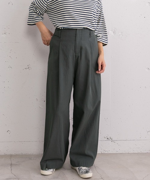 POU DOU DOU（プードゥドゥ）の「コットンリネンサージサイドベルトパンツ（その他パンツ・レディース・ダークグレー/ベージュ/ブルー・3）」の2枚目の写真