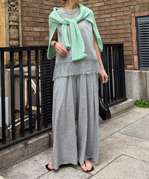 DouDou(ドゥドゥ)の「【セットアップ可能】裾レースタンク(Tシャツ/カットソー・レディース・ブラック/オフホワイト/グレー・FREE)」の17枚目の写真