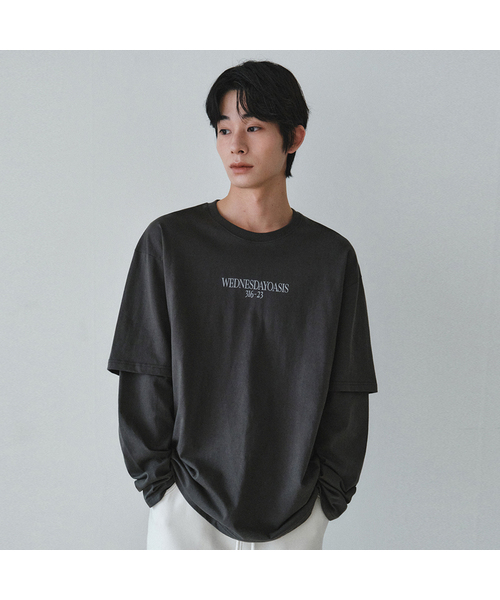 WEDNESDAY OASIS(ウェンズデーオアシス)の「スリーブレイヤードTシャツ_2COLOR(W26TP06)(Tシャツ/カットソー・メンズ・ブラック/チャコール・MEDIUM/LARGE)」の2枚目の写真