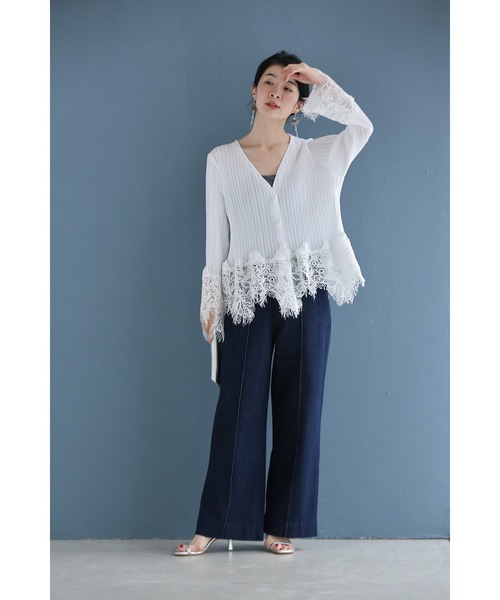 cawaii（カワイイ）の「細やかに浮かぶランダム裾レースのプリーツカーディガン（カーディガン/ボレロ・レディース・ブラック/ホワイト・FREE）」の4枚目の写真