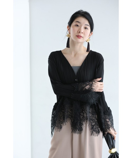 cawaii（カワイイ）の「細やかに浮かぶランダム裾レースのプリーツカーディガン（カーディガン/ボレロ・レディース・ブラック/ホワイト・FREE）」の7枚目の写真