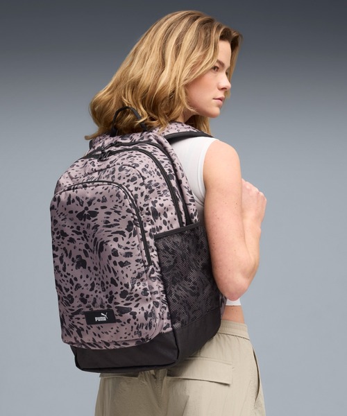 PUMA（プーマ）の「PUMA プーマ ユニセックス プーマ アカデミー AOP バックパック 29L PUMA ACADEMY（バックパック/リュック・メンズ・グリーン系その他/ブラック×パープル/ピンク/ブラック系その他2/ピンク系その他・フリー）」の5枚目の写真