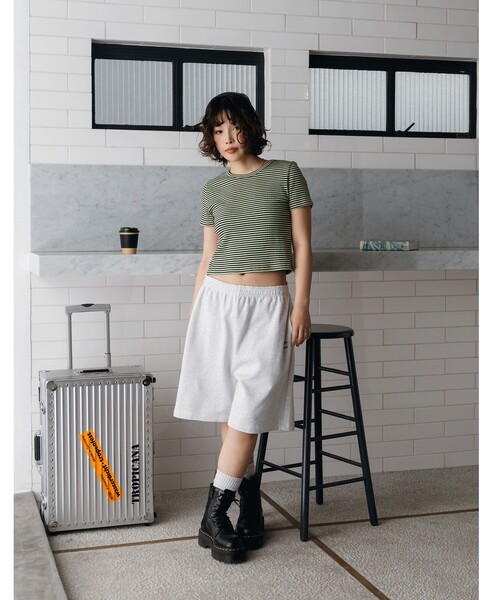 CITEN(シテン)の「<CITEN>ボーダーチビT(Tシャツ/カットソー・レディース・ダークブラウン/ライム・FREE)」の4枚目の写真