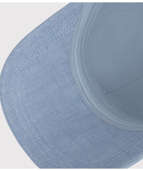 PETIT BATEAU（プチバトー）の「ロゴ刺繍キャップ（ハット・キッズ・ライトブルー・4YEAR/8YEAR/12YEAR）」の2枚目の写真