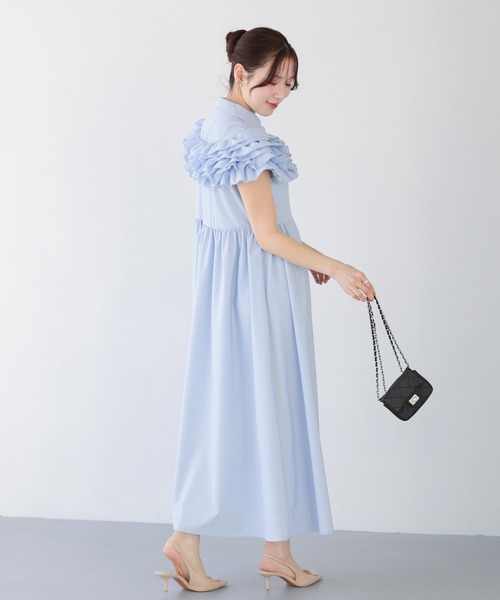 Fit more（フィットモア）の「ダリアフリルロングシャツワンピース（シャツワンピース・レディース・ホワイト/ネイビー/ブルー・LONG/SHORT）」の6枚目の写真
