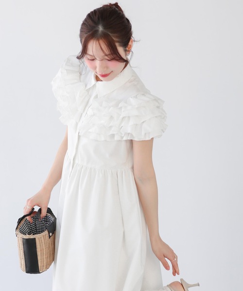 Fit more（フィットモア）の「ダリアフリルロングシャツワンピース（シャツワンピース・レディース・ホワイト/ネイビー/ブルー・LONG/SHORT）」の17枚目の写真