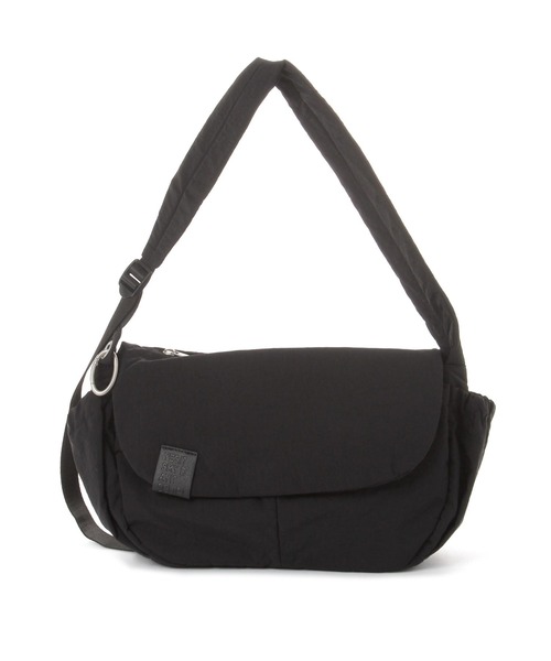 studio CLIP(スタディオクリップ)の「【軽量/500mlボトル収納可/10ポケット構造】からだよろこぶフラップショルダーバッグ(ショルダーバッグ・レディース・ブラック/ベージュ・FREE)」の3枚目の写真