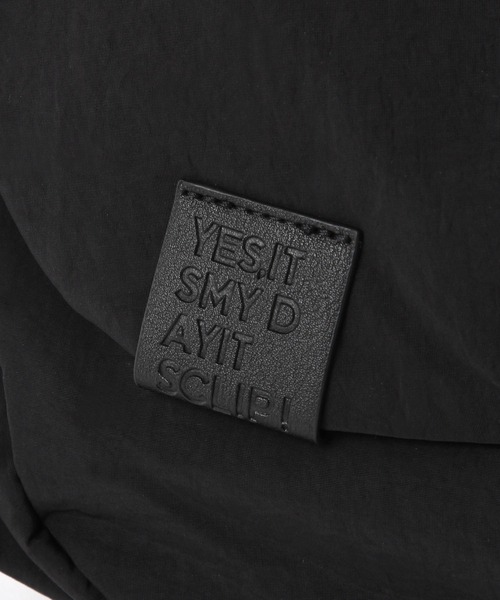 studio CLIP(スタディオクリップ)の「【軽量/500mlボトル収納可/10ポケット構造】からだよろこぶフラップショルダーバッグ(ショルダーバッグ・レディース・ブラック/ベージュ・FREE)」の11枚目の写真