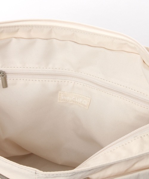 studio CLIP(スタディオクリップ)の「【軽量/500mlボトル収納可/10ポケット構造】からだよろこぶフラップショルダーバッグ(ショルダーバッグ・レディース・ブラック/ベージュ・FREE)」の20枚目の写真