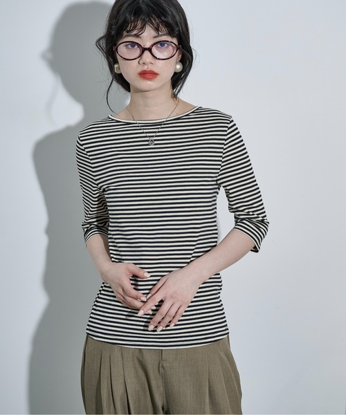 THE YOn(ザヨン)の「バックリボンオープンハーフスリーブTシャツ(Tシャツ/カットソー・レディース・ブラック×ホワイト/ブラック/オレンジ/オートミール・FREE)」の10枚目の写真