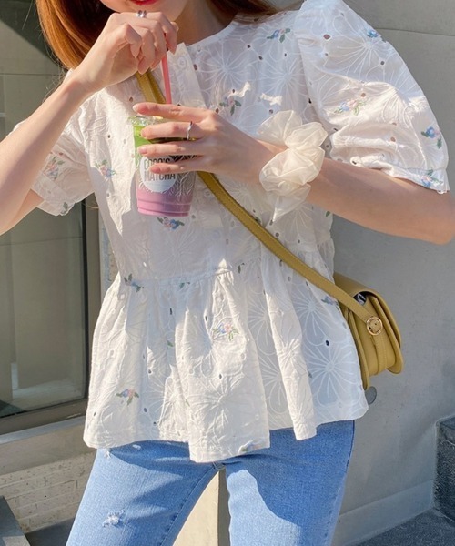 mielu(ミエル)の「フラワーレース半袖ブラウス(シャツ/ブラウス・レディース・ホワイト・MEDIUM/LARGE/X-LARGE)」の8枚目の写真