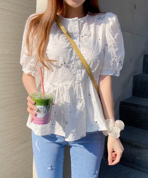 mielu(ミエル)の「フラワーレース半袖ブラウス(シャツ/ブラウス・レディース・ホワイト・MEDIUM/LARGE/X-LARGE)」の10枚目の写真