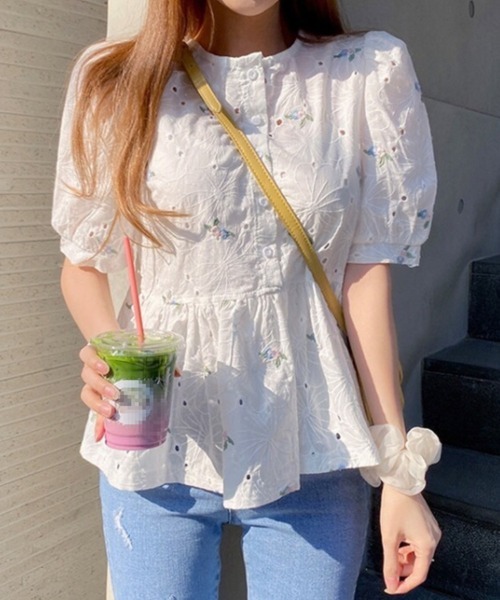 mielu(ミエル)の「フラワーレース半袖ブラウス(シャツ/ブラウス・レディース・ホワイト・MEDIUM/LARGE/X-LARGE)」の12枚目の写真