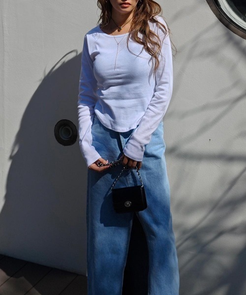 esutoreja(エストレジャ)の「ラウンドヘムベーシックトップス(Tシャツ/カットソー・レディース・グレー/ホワイト/チャコール・FREE)」の4枚目の写真