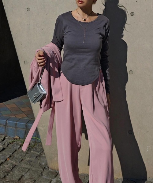 esutoreja(エストレジャ)の「ラウンドヘムベーシックトップス(Tシャツ/カットソー・レディース・グレー/ホワイト/チャコール・FREE)」の13枚目の写真