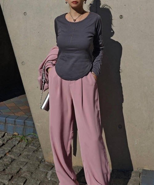 esutoreja(エストレジャ)の「ラウンドヘムベーシックトップス(Tシャツ/カットソー・レディース・グレー/ホワイト/チャコール・FREE)」の12枚目の写真