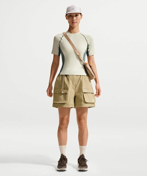 ACG（エィシージー）の「ナイキ ACG "Wildsee" ウィメンズ Dri-FIT ショートスリーブ インナー トップス / Nike ACG "Wildsee" Women's Dri-FIT Short-Sleeve Base Layer Top IO1461-020 Sea Glass（Tシャツ/カットソー・レディース・グリーン系その他2・XL/S/M/L/XS）」の3枚目の写真