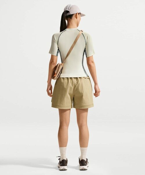 ACG（エィシージー）の「ナイキ ACG "Wildsee" ウィメンズ Dri-FIT ショートスリーブ インナー トップス / Nike ACG "Wildsee" Women's Dri-FIT Short-Sleeve Base Layer Top IO1461-020 Sea Glass（Tシャツ/カットソー・レディース・グリーン系その他2・XL/S/M/L/XS）」の4枚目の写真