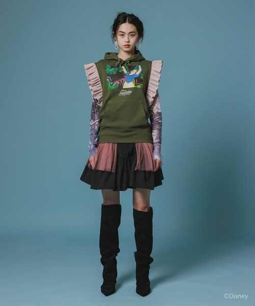 NON TOKYO（ノントーキョー）の「Disney 『Snow White』 NON TOKYO 　FRILL SLEEVE HOODIE（パーカー・レディース・ブラック/カーキ・FREE）」の7枚目の写真