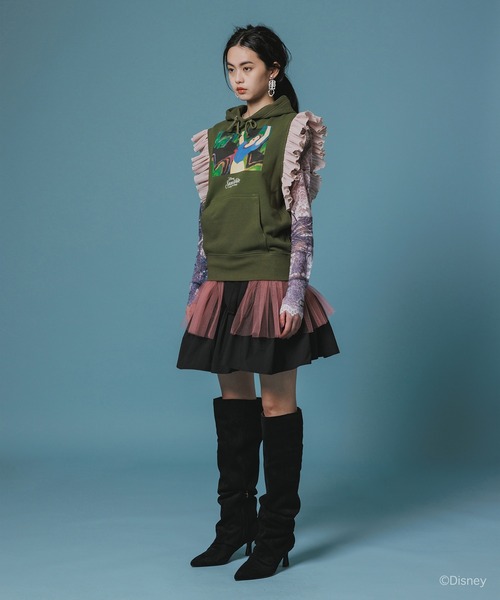 NON TOKYO（ノントーキョー）の「Disney 『Snow White』 NON TOKYO 　FRILL SLEEVE HOODIE（パーカー・レディース・ブラック/カーキ・FREE）」の8枚目の写真