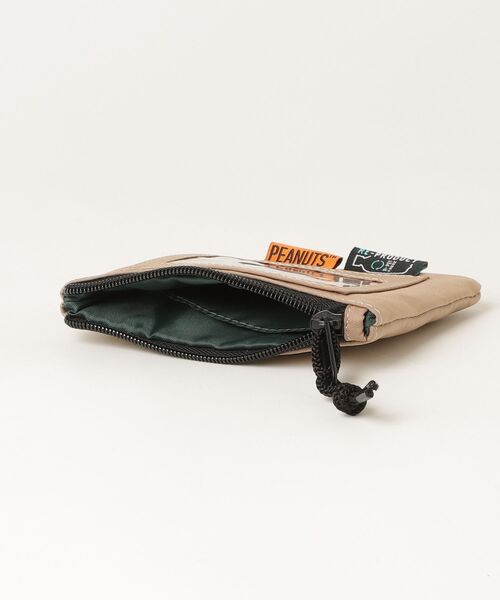 FUNALIVE（ファンアライブ）の「SNOOPY スヌーピー パスポーチ RE-PET リール付き（パスケース・レディース・グレー/ベージュ・FREE）」の19枚目の写真