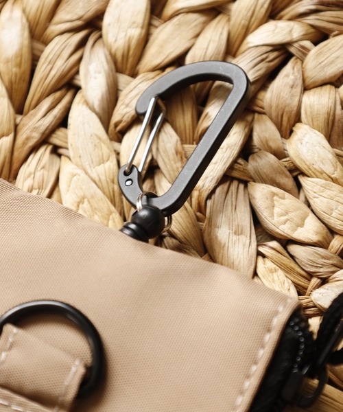 FUNALIVE（ファンアライブ）の「SNOOPY スヌーピー パスポーチ RE-PET リール付き（パスケース・レディース・グレー/ベージュ・FREE）」の4枚目の写真