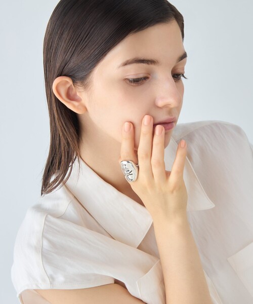 ete（エテ）の「[ウィーヴ] ボリューム リング（リング・レディース・シルバー・#17/#15/#13）」の4枚目の写真