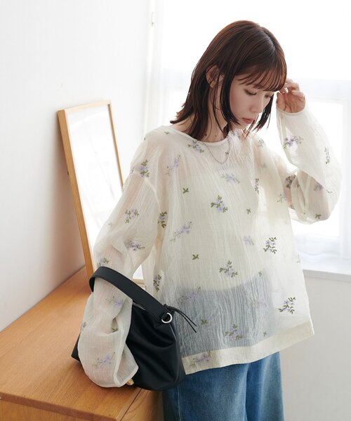 DISCOAT（ディスコート）の「【WEB限定】花柄刺繍シアーブラウス（シャツ/ブラウス・レディース・オフホワイト/ブラック/アイボリー・FREE）」の20枚目の写真