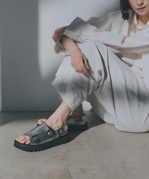 Organic handloom(オーガニックハンドルーム)の「Organic handloom / “SIENA” サンダル(サンダル・レディース・ブラック/シルバー・24/23/27/26/25/22)」の2枚目の写真