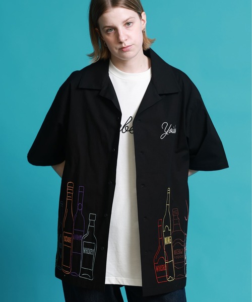 JACKROSE(ジャックローズ)の「YOIDORE 酒ボトル 刺繍シャツ(シャツ/ブラウス・メンズ・ブラック・M/L/XL)」の2枚目の写真
