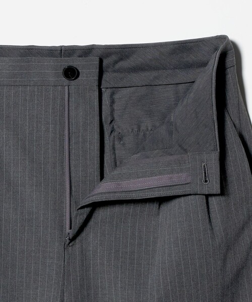 BEAUTY&YOUTH UNITED ARROWS(ビューティーアンドユースユナイテッドアローズ)の「バギー ワイド ショーツ(その他パンツ・メンズ・ダークグレー/ブラック・XL/L/M/S)」の6枚目の写真
