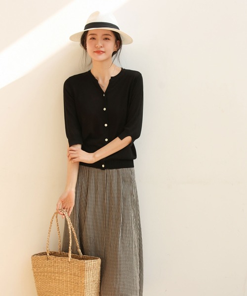 DRESS PLUS（ドレスプラス）の「【接触冷感】スキッパーネックサマーニットカーディガン（カーディガン/ボレロ・レディース・ブラック/チャコールグレー/ブルー/ホワイト/グリーン/ラベンダー/ベージュ/ネイビー/パープル・M/L）」の3枚目の写真