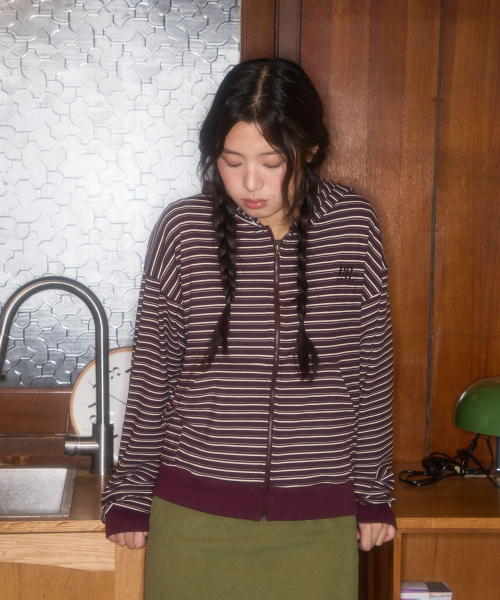 LETERIE（レテリー）の「DOUBLE STRIPE HOOD ZIP-UP_PURPLE（パーカー・レディース・パープル・FREE）」の3枚目の写真