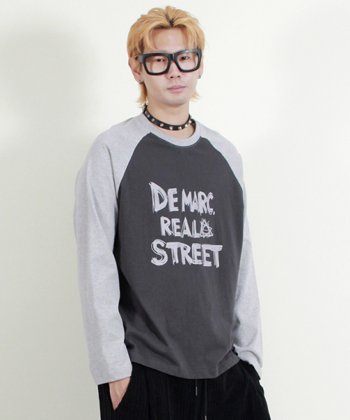 DEMARC(ドゥマーク)の「テキストラグラン配色長袖Tシャツグレー&チャコール(Tシャツ/カットソー・メンズ・その他・MEDIUM/LARGE)」の3枚目の写真